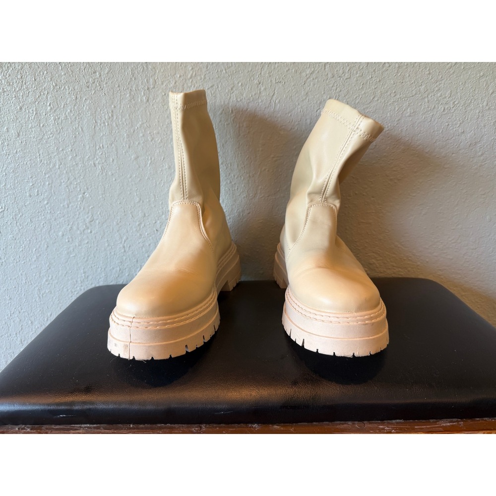 Topshop Wide Fit Creamβ Ankle Boots Chunky Lug Sole Platform Zip Back US 6 EU 37